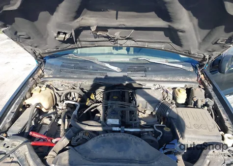 2001 Jeep Grand Cherokee Laredo z USA, uszkodzony, nr VIN 1J4GX48S71C615808